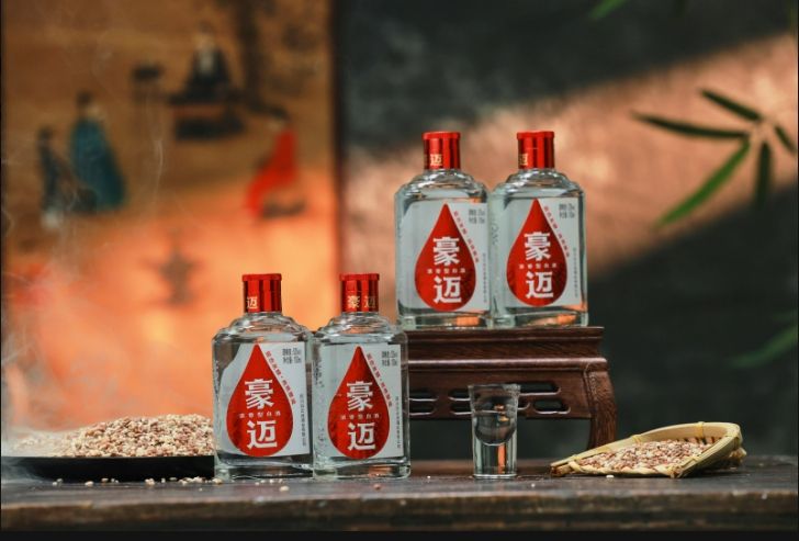 豪邁白酒知識(shí)分享：濃香型與清香型的對(duì)比解析